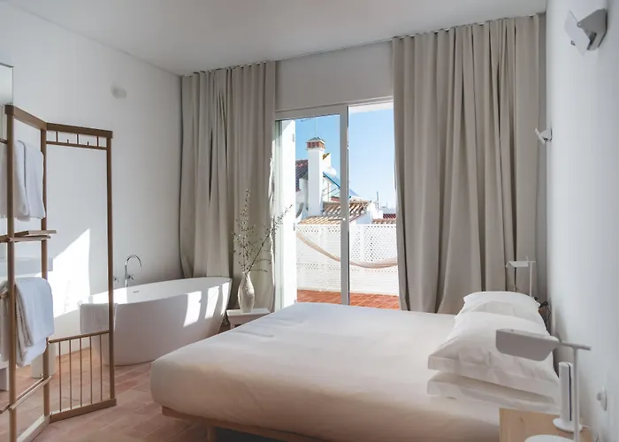 Hotel Casa Mae Lagos