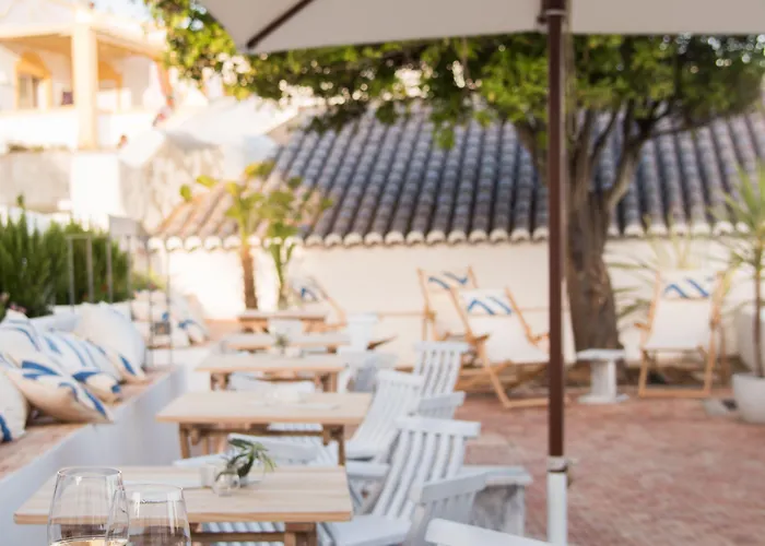 Hotel Casa Mae Lagos