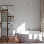 Hotel Casa Mae Lagos